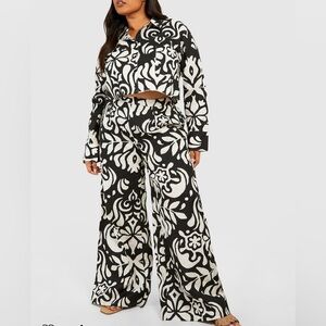 NWT Boohoo Plus Set